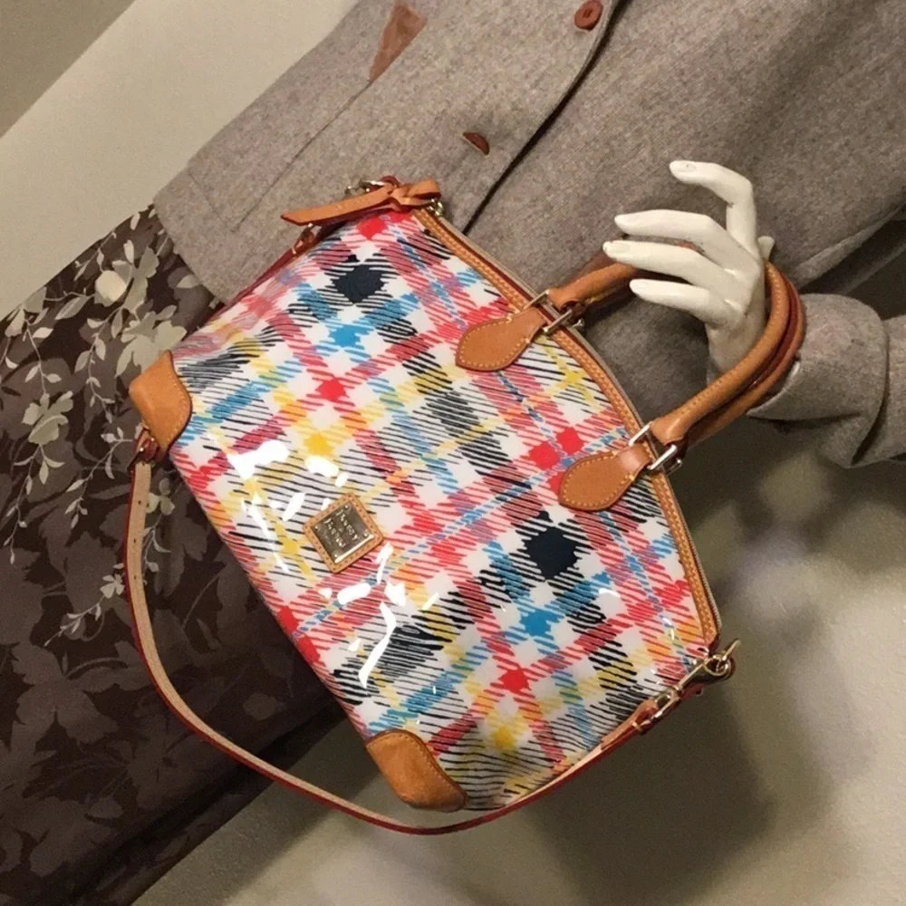 Dooney & Bourke satchel adjustable